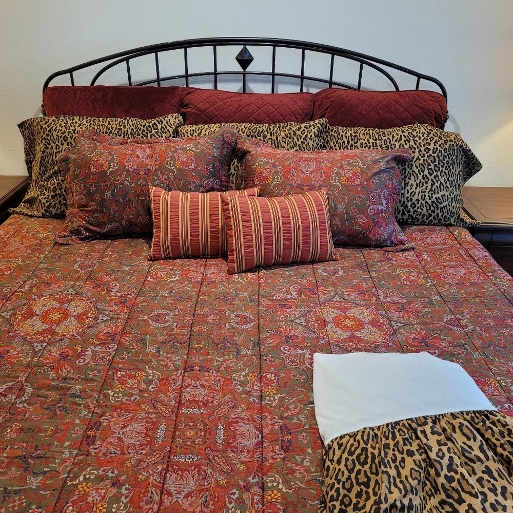 Gorgeous 12pc Ralph Lauren Galahad queen comforter set